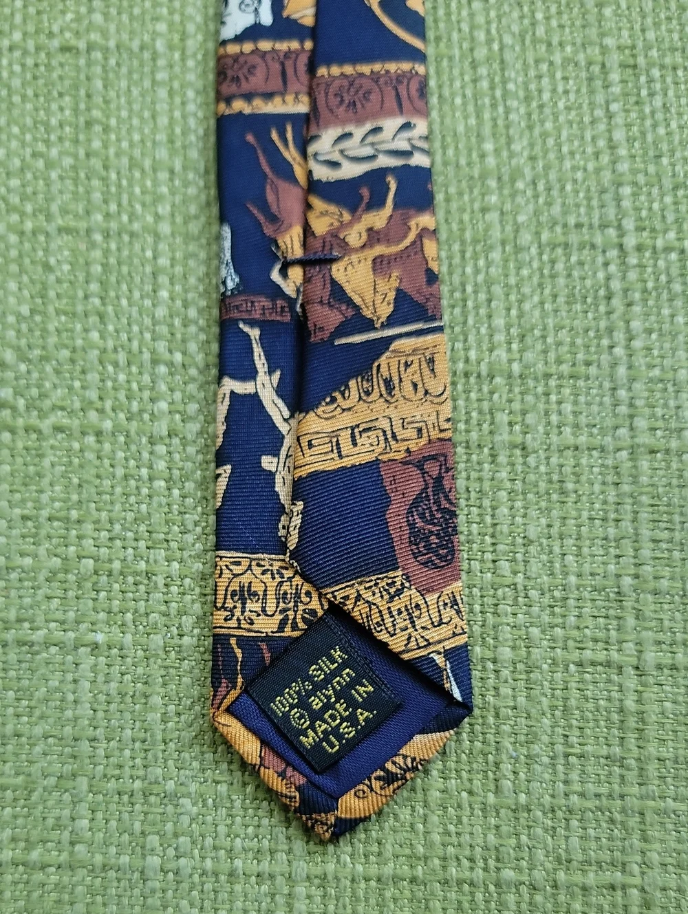 Alynn Neck Wear . Silk Men's Necktie with Classical Greek Motif - Navy & Gold
